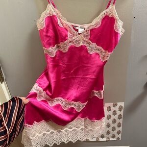 Incredible rare pink Victoria’s Secret slip dress size small Y2K hot pink